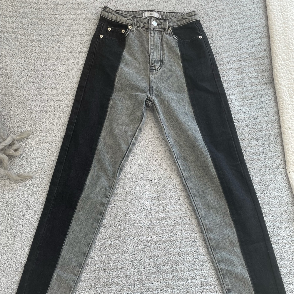 adika two colored jeans 🖤🤍